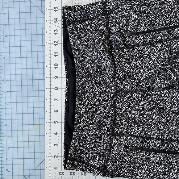 Lululemon leggings - Picture 10 of 10